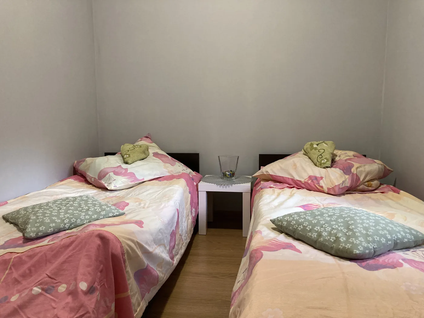 Pokój z dwoma łóżkami pojedynczymi
